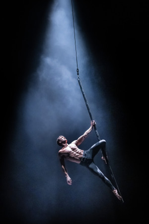 Recirquel Paradisum 2024 performer Sergii MATERYNSKYI photo Balint HIRLING 23